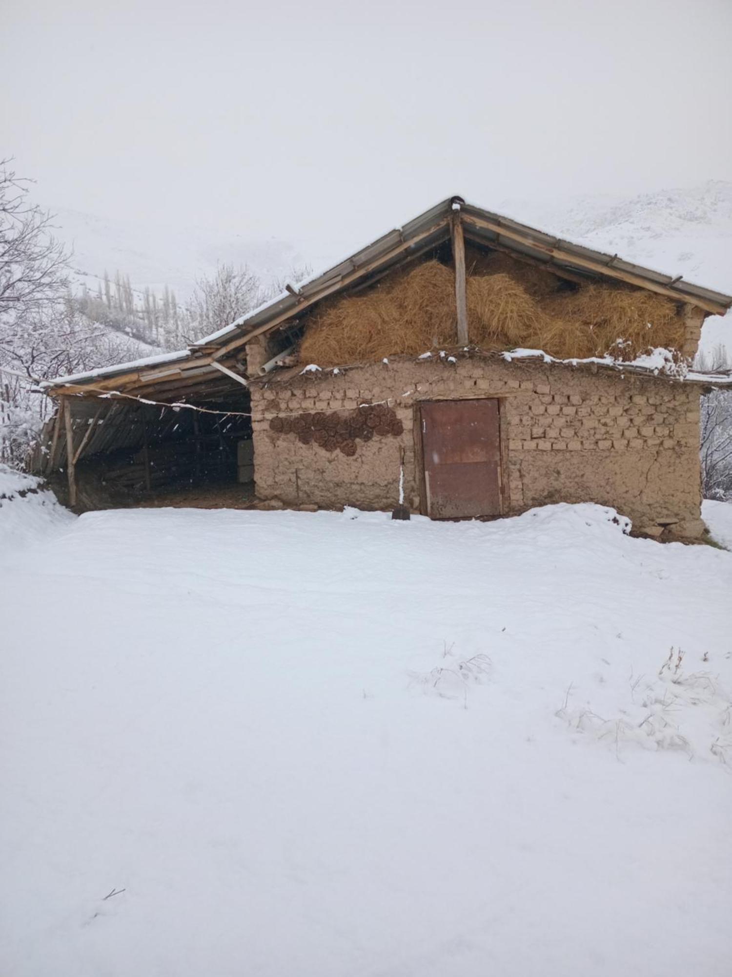 Spring Family Guest House Tersak Esterno foto
